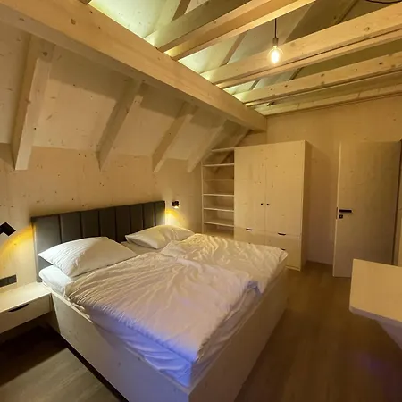 In With Sauna & Jacuzzi Вилла *