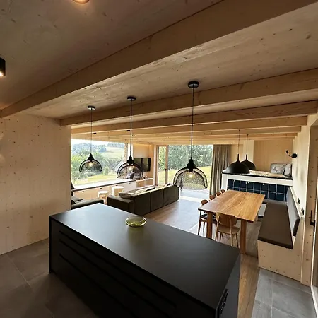 In With Sauna & Jacuzzi Вилла *