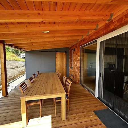 Βίλα In With Sauna & Jacuzzi Roprachtice
