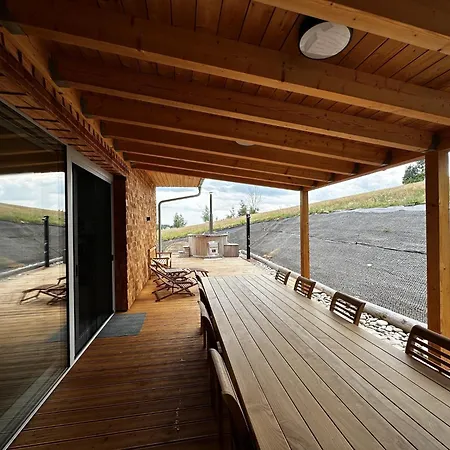 In With Sauna & Jacuzzi Вилла *